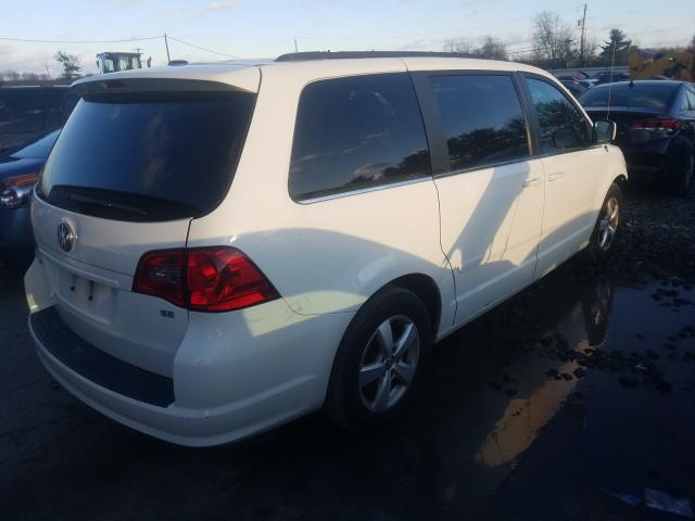 2011 VOLKSWAGEN ROUTAN SE 2V4RW3DG7BR626044