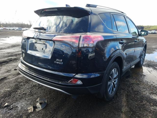 2018 TOYOTA RAV4 HV LE JTMRJREV4JD217882