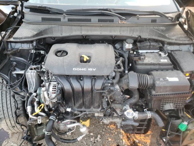 2018 HYUNDAI KONA SEL KM8K62AA7JU132012