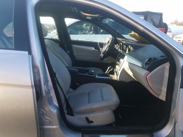 2012 MERCEDES-BENZ C250 WDDGF4HB6CR224535