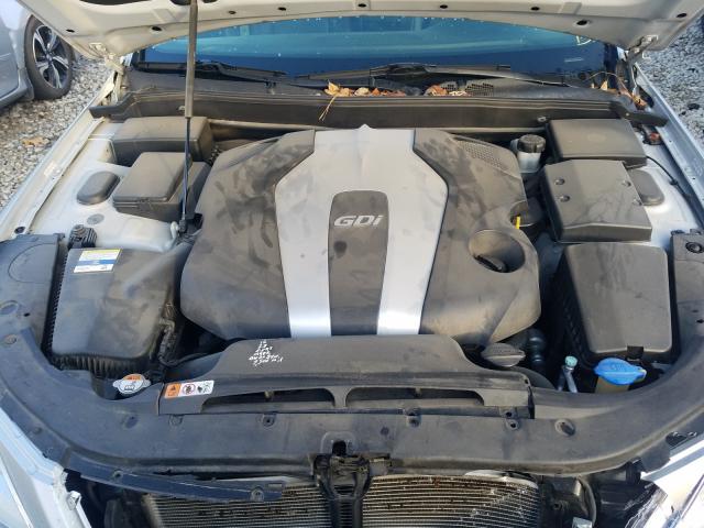 2012 HYUNDAI GENESIS 3. KMHGC4DD9CU165032