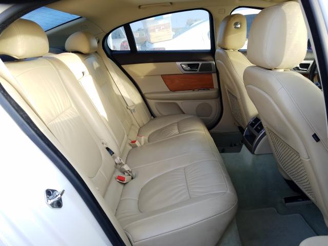 2010 JAGUAR XF LUXURY SAJWA0FA9AHR57108