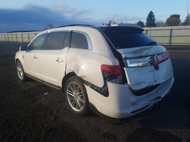 2017 LINCOLN MKT 2LMHJ5AT2HBL00980