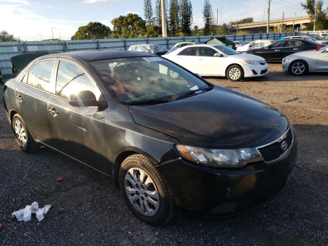 KNAFU4A28B5383386 KIA FORTE Photo 1