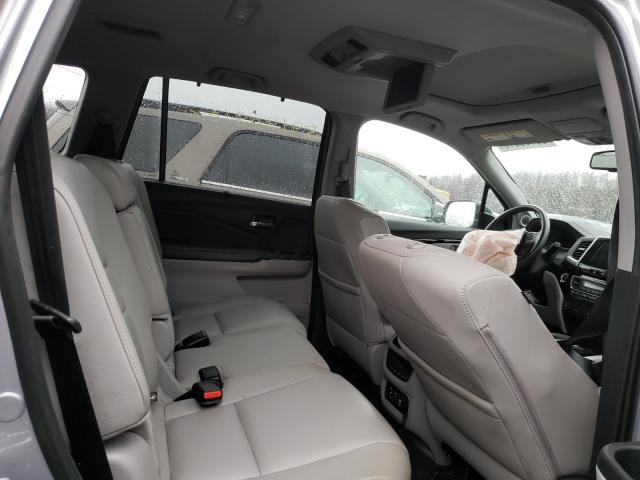 2018 HONDA PILOT TOUR 5FNYF6H90JB032425