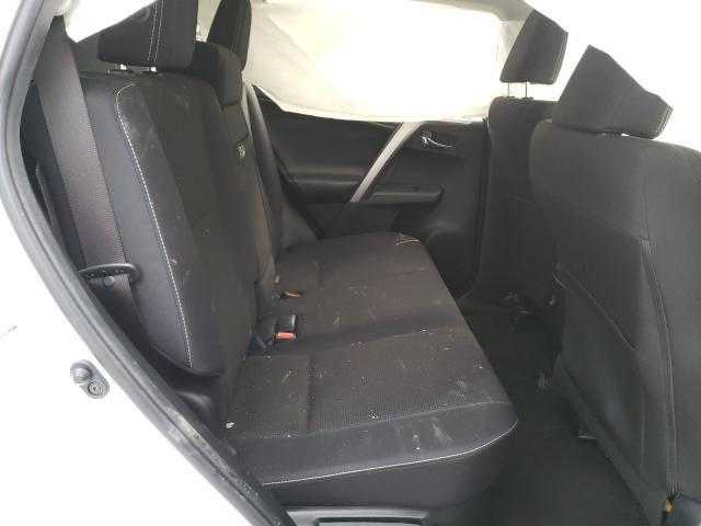 2018 TOYOTA RAV4 HV LE JTMRJREV5JD222721