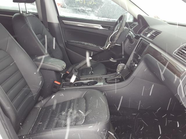 2017 VOLKSWAGEN PASSAT SEL 1VWCM7A38HC083865