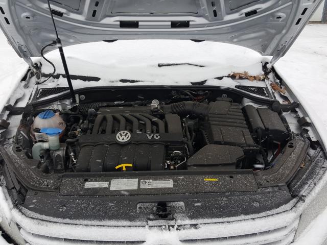 2017 VOLKSWAGEN PASSAT SEL 1VWCM7A38HC083865