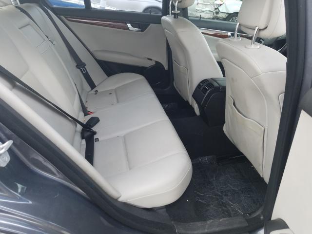 2011 MERCEDES-BENZ C300 WDDGF5EB8BR172673