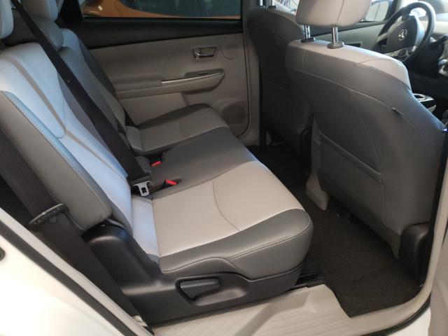 2017 TOYOTA PRIUS V JTDZN3EU1HJ067203