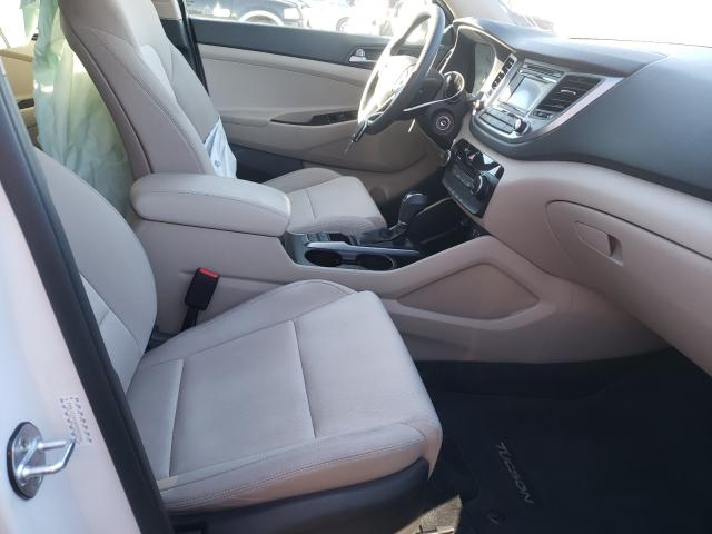 2017 HYUNDAI TUCSON SE KM8J23A48HU501560