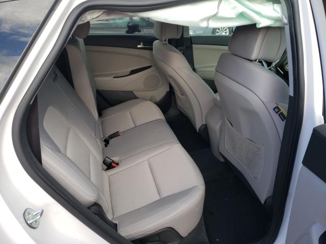 2018 HYUNDAI TUCSON SE KM8J23A40JU725945