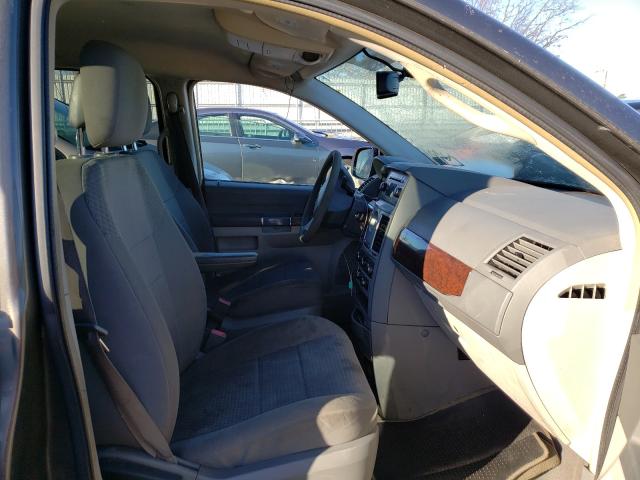 2010 CHRYSLER TOWN AND C 2A4RR4DE4AR304900