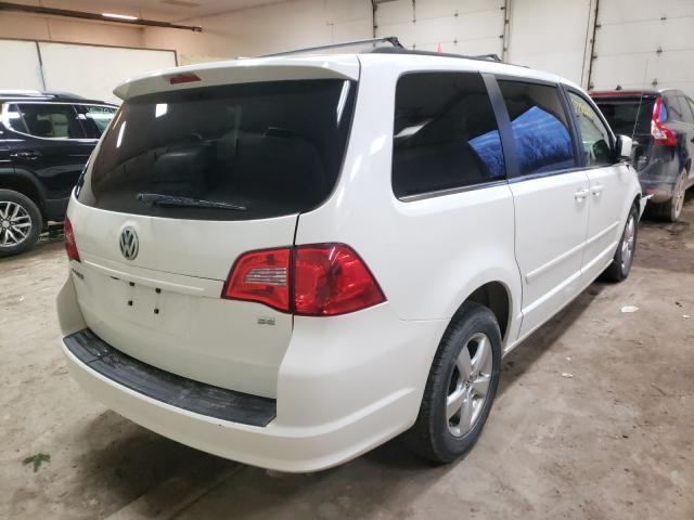 2011 VOLKSWAGEN ROUTAN SE 2V4RW3DGXBR625695