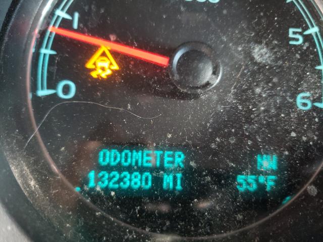 2011 CHEVROLET SUBURBAN C 1GNSCKE03BR232652