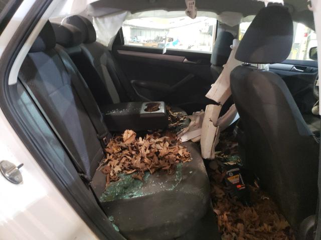 2015 VOLKSWAGEN PASSAT S - 1VWAS7A38FC082886