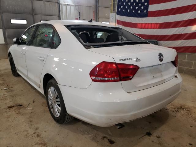 2015 VOLKSWAGEN PASSAT S - 1VWAS7A38FC082886