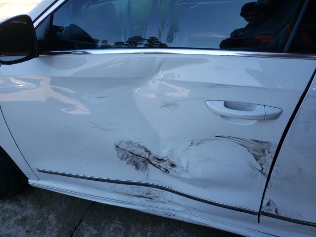 2017 VOLKSWAGEN PASSAT R-L 1VWDT7A33HC040008