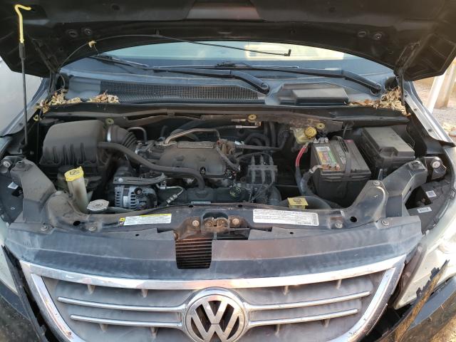 2010 VOLKSWAGEN ROUTAN SE 2V4RW3D12AR407406