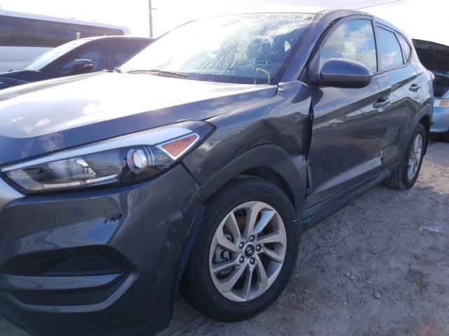 2017 HYUNDAI TUCSON SE KM8J23A40HU394035