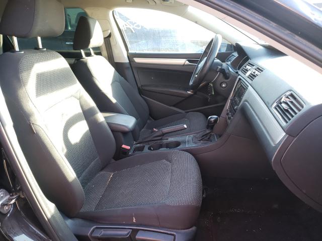 2016 VOLKSWAGEN PASSAT 1VWAT7A3XGC043831