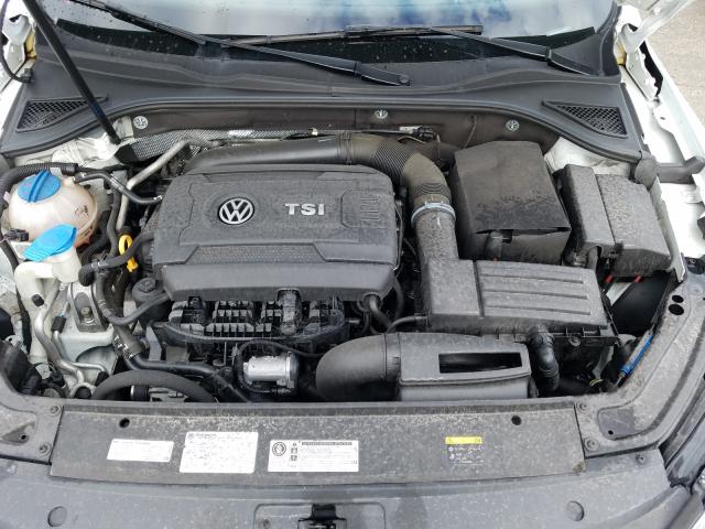 2017 VOLKSWAGEN PASSAT R-L 1VWDT7A39HC044709