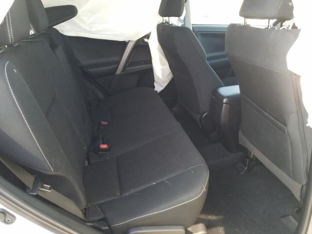 2018 TOYOTA RAV 4 2T3RFREV9JW845652