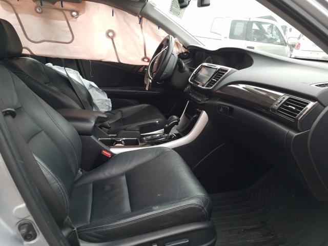 2017 HONDA ACCORD TOU 1HGCR3F91HA008738