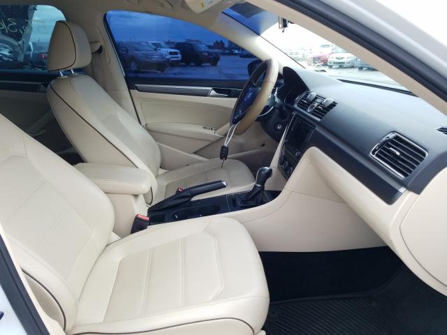 2017 VOLKSWAGEN PASSAT R-L 1VWDT7A39HC044709