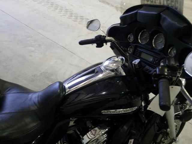 2011 HARLEY-DAVIDSON FLHTK 1HD1KEM12BB615587