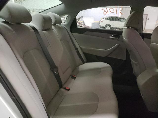 2016 HYUNDAI SONATA SE 5NPE24AF5GH390147