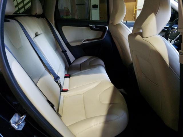 2017 VOLVO XC60 T6 IN YV449MRU2H2038895