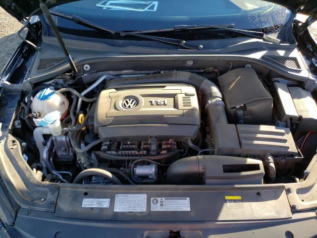 2017 VOLKSWAGEN PASSAT R-L 1VWDT7A36HC082656