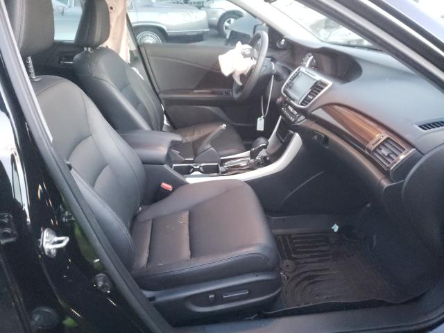 2017 HONDA ACCORD TOU 1HGCR3F98HA028632