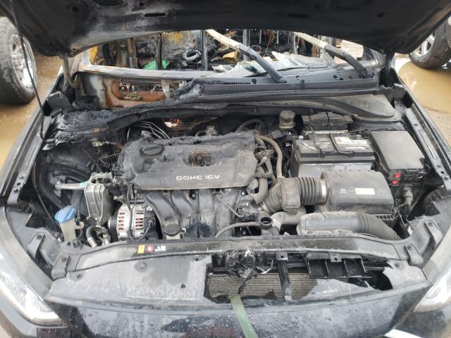 2017 HYUNDAI ELANTRA SE 5NPD74LFXHH147235