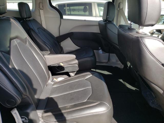 2020 chrysler voyager interior