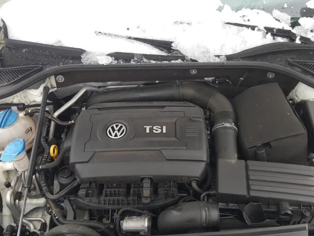 2017 VOLKSWAGEN PASSAT R-L 1VWDT7A38HC002645