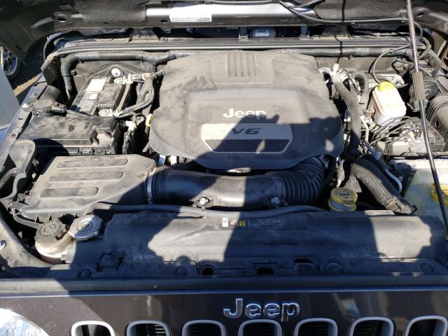 1C4BJWEG8HL697877 Jeep Wrangler Unlimited Sahara