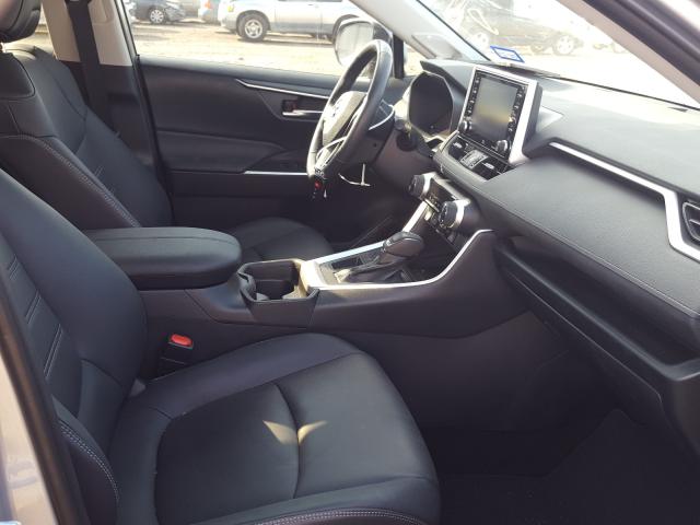 2019 TOYOTA RAV4 XLE P 2T3C1RFV4KW032398