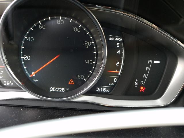 2017 VOLVO XC60 T6 IN YV449MRUXH2111012