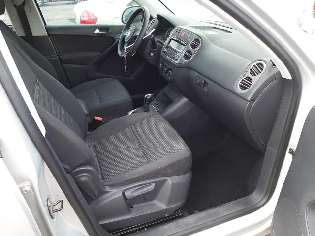 2011 VOLKSWAGEN TIGUAN WVGAV7AX6BW525666