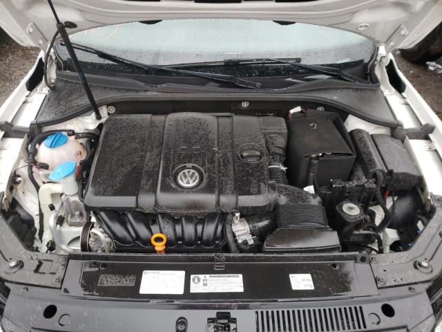 2013 VOLKSWAGEN PASSAT SE 1VWBP7A30DC101384