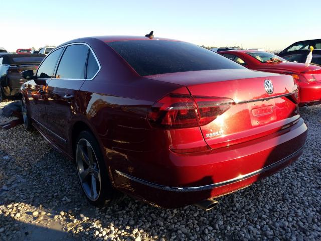 2017 VOLKSWAGEN PASSAT R-L 1VWDT7A32HC048343