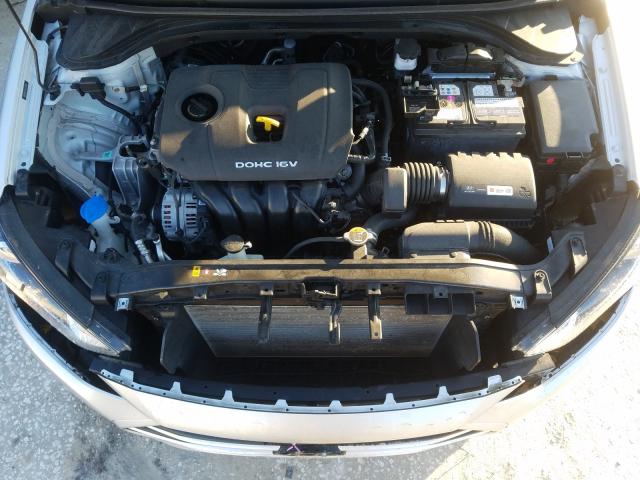 2017 HYUNDAI ELANTRA 5NPD84LF5HH123664