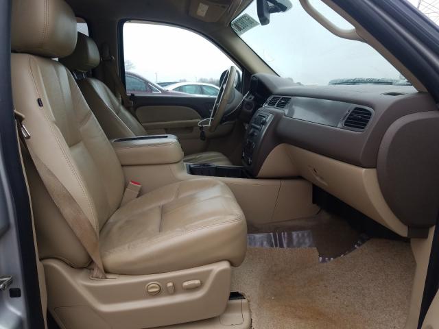 2010 CHEVROLET SUBURBAN C 1GNUCJE07AR135214