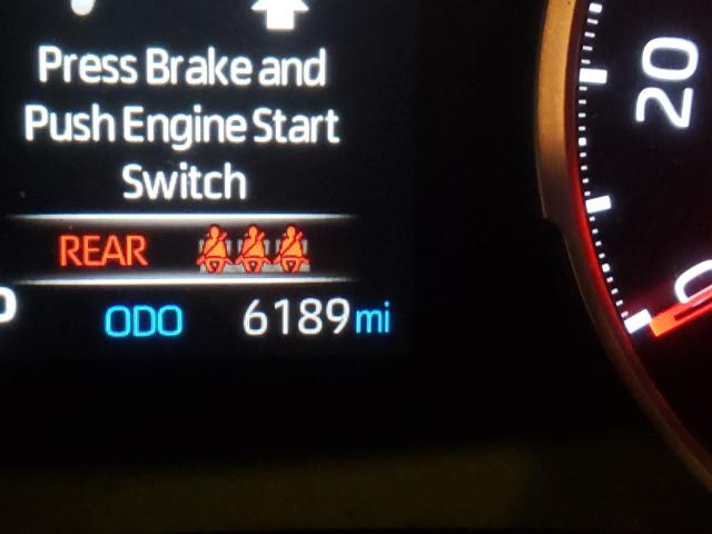 2019 TOYOTA RAV4 XLE P JTMA1RFV3KD015502