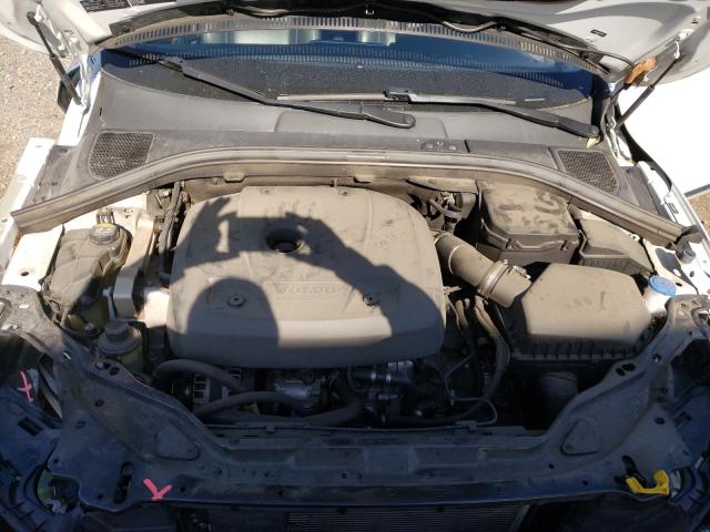 2017 VOLVO XC60 T5 IN YV440MDU9H2088372