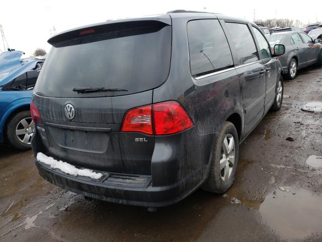 2011 VOLKSWAGEN ROUTAN SEL 2V4RW5DG3BR643144