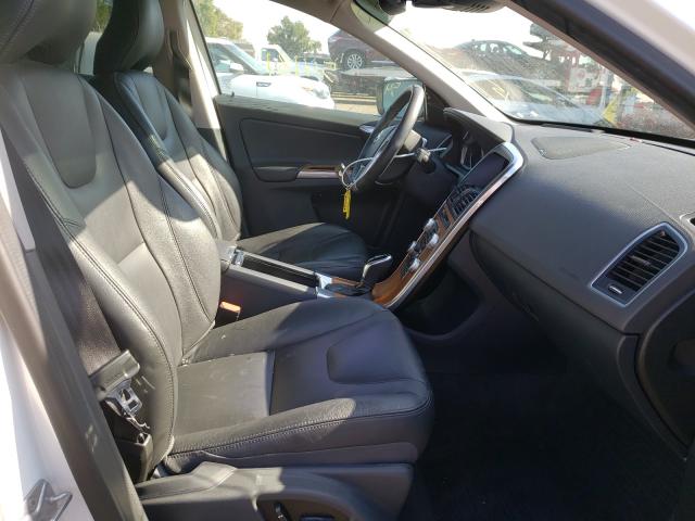 2017 VOLVO XC60 T5 IN YV440MDU9H2088372