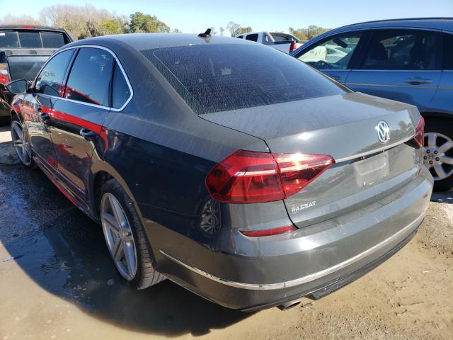 2017 VOLKSWAGEN PASSAT R-L 1VWDT7A3XHC040605